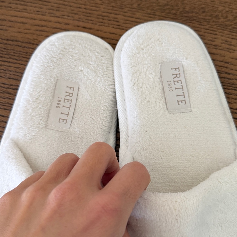 🗽Frette Slippers - Picture 2 of 2